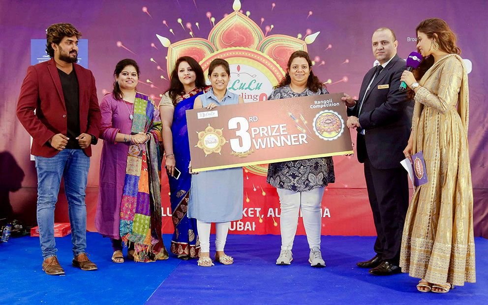 Office Judge of Rangoli Competition 2019 by Lulu Groups International