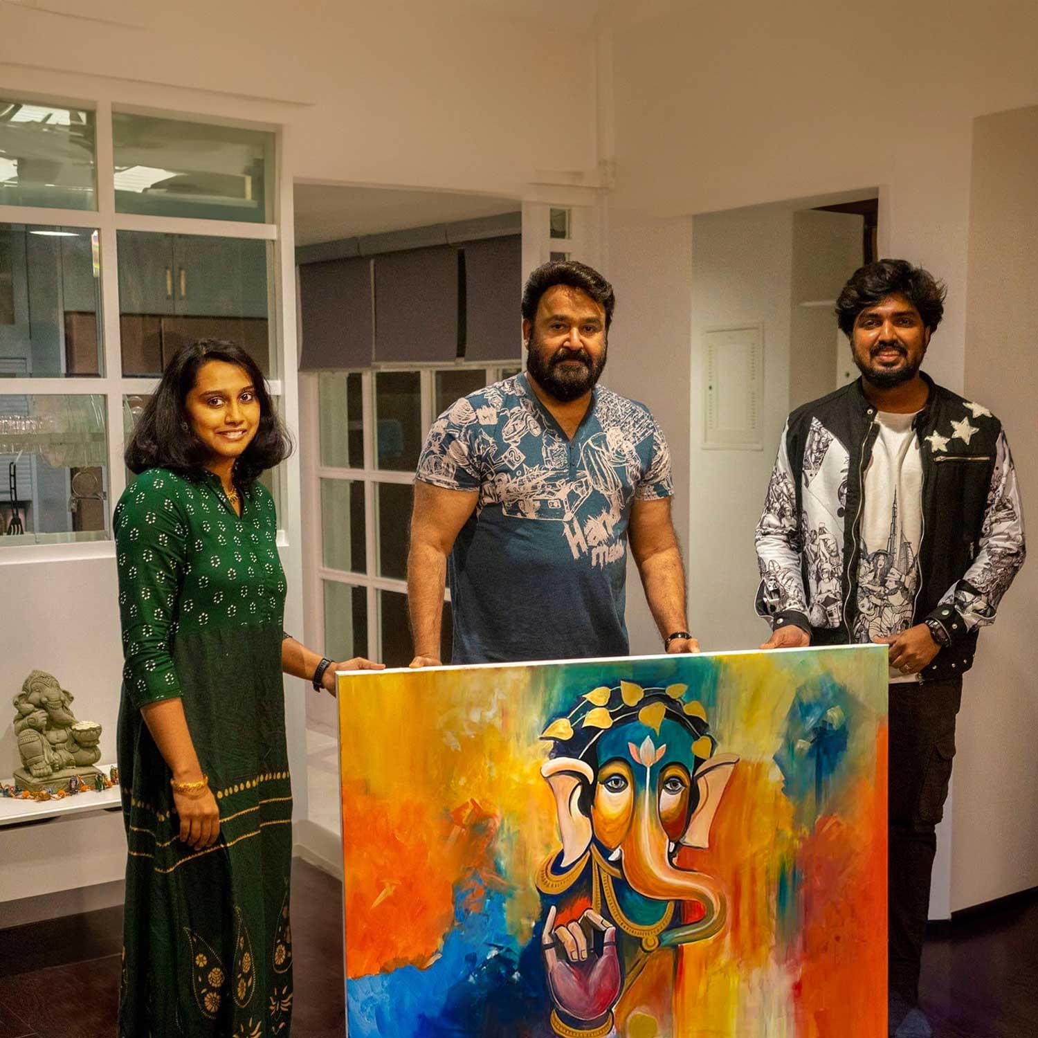 Renowned artist Sijin Gopinathan recently gifted actor Mohanlal with a special artwork, a Ganesha painting