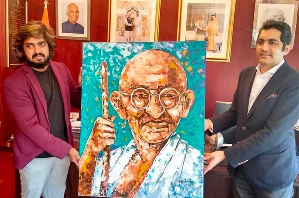 Dubai based Indian artist create endearing portraits of Mahatma Gandhi - 151st Gandhi Jayanthi